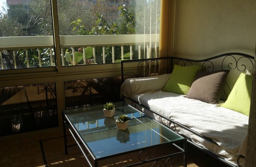 Saint-Mandrier-sur-Mer Apartment | Studio ZEN 2/4 to 5 pers. -> 23H Walking distance (beach, hiking, children's playground, shops)