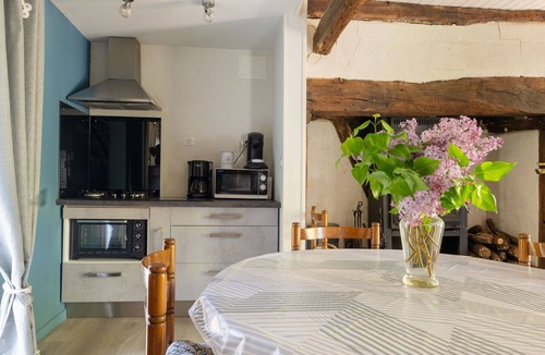 Teyssieu House | Stunning private villa for 4 people with WIFI, TV, terrace and pets allowed