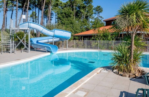 Parentis-en-Born Villa | Stunning villa 8 people with swimming pool & terrace
