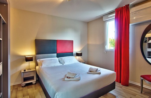 Lahonce Hotel | Stylish French Bayonne Suite | 5.1 Miles to Riverside Activities and Cafés