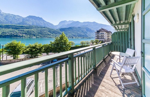 Duingt Apartment | "Stylish Loft" facing Annecy Lake