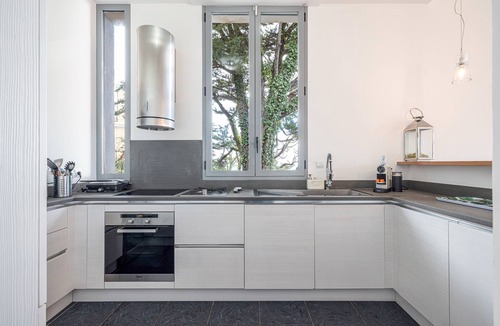Menton Condo | Sublime sea view house