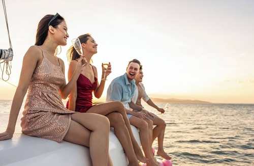 Saint-Mandrier-sur-Mer Boat Rental | Sun-Kissed Sailing Adventure in Provence-Alpes-Côte d'Azur