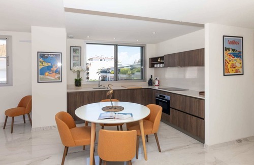 Juan-les-Pins Apartment | Sunny Duplex 5C - Three Bedroom Apartment, Sleeps 6