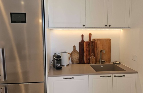 Port Grimaud Apartment | Superb renovated 2-room apartment with garden et mooring