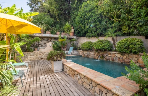 California - Pezou Villa | Superb villa with swimming pool & sauna