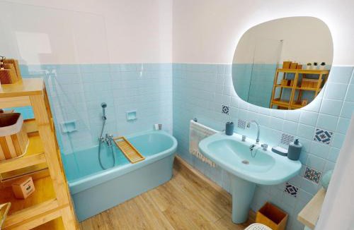 Menton Apartment | Superbe 4P rénové climatisé avec terrasse proche mer et centre - FR-1-196-359