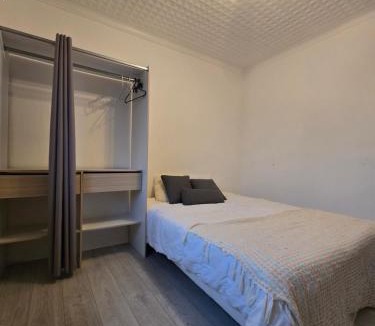 Chateaubernard House | SWEET HOMES Cognac chambre privée confortable n1