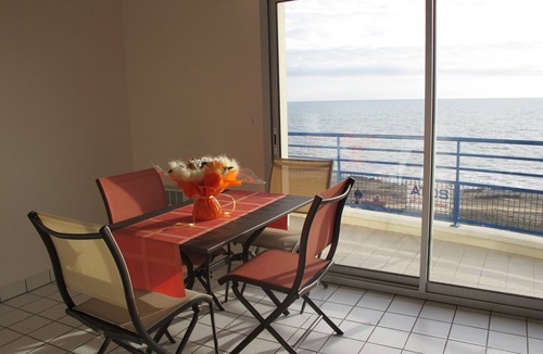 Saint-Hilaire-de-Riez Apartment | T2 apartment wonderful sea view, WLAN available garage 2 bicycles available