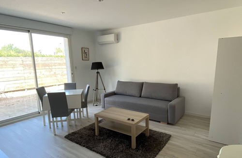 Le Pradet Villa | T2 rez de Jardin 800m de la Plage