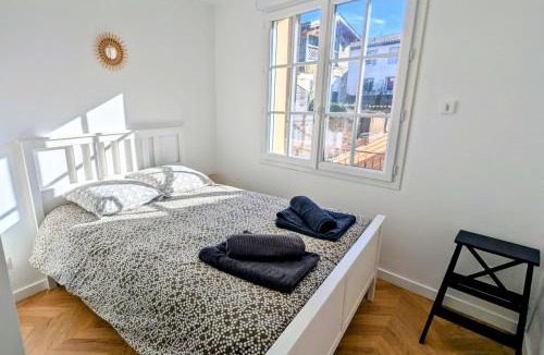 Dax Apartment | T3 61m2, Hypercentre, vue Fontaine Chaude, bureau