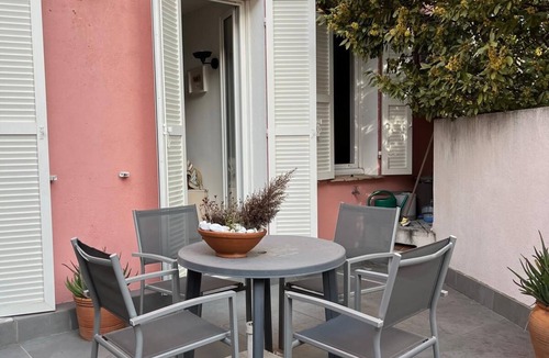 Old Town Apartment | T3 avec terrasse centre Saint Tropez