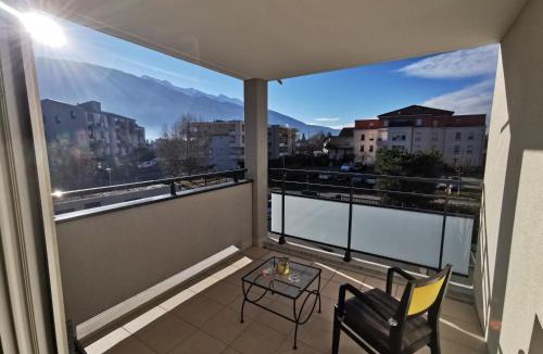 Albertville Apartment | T3 Confort - Piscine et terrasse