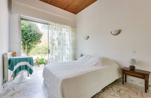 Taussat Villa | Taussat villa for 9, pool, port & beach walkable