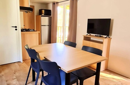 Calviac House | Terracotta Superior Mobile Homeeur 3 -Bedroom, Sleeps 4 + TV