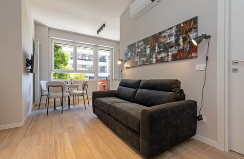 Stazione Apartment | The Basic Studio Apartment with Balcony in Bergamo