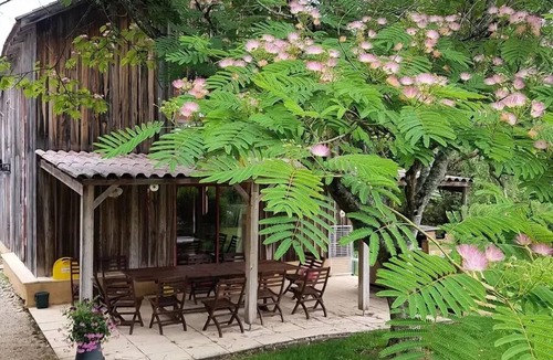 Le Buisson-de-Cadouin Villa | THE DOMAINE DE PECANY (La Noix de Pecan'y) * - Very beautiful gîte La Tabatière AIR CONDITIONED gîte to share with friend or family 12 people
