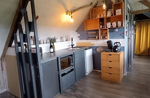 Saint-Cernin-de-Larche Apartment | The Loft at the Auberge du Lac Noir – Space, Independence, and Vintage Charm