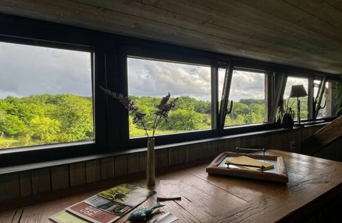 Saint-Cernin-de-Larche Apartment | The Loft at the Auberge du Lac Noir – Space, Independence, and Vintage Charm