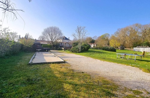 Saint-Just-Luzac House | The Plough House with 4 bedrooms