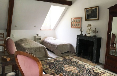 Sille-le-Philippe Apartment | The small farm apartment at Château de Chanteloup