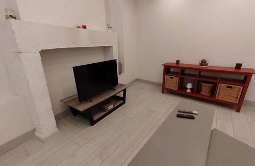 Perigueux Apartment | The Triplex De L'Union – Your Charming Haven in the Heart of Périgueux with Wi-Fi