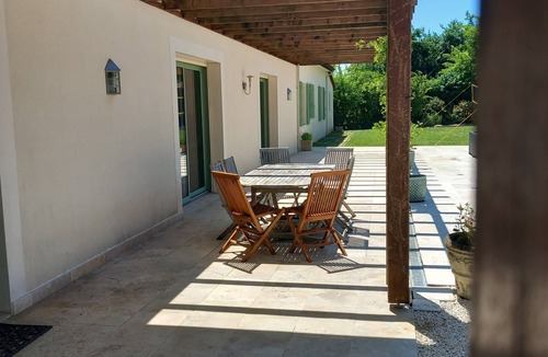 Saint-Front-sur-Nizonne Villa | THE VILLA IN THE PERIGORD VERT