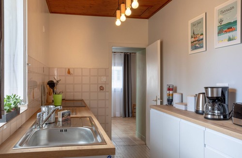 Challans House | Three-Star Holiday Home: Peaceful House with Private Terrace, Garden & Wi-Fi