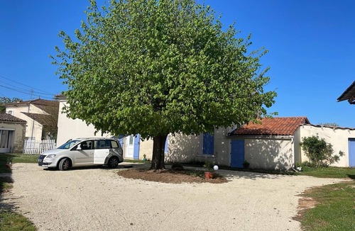 Gemozac House | Vacation home for 16 to 22 people