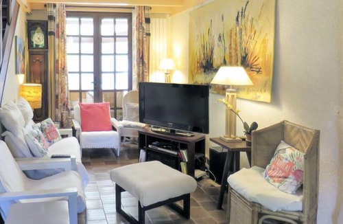 Maubuisson House | Vacation home Villa Vivara (MAU110) in Maubuisson - 8 persons, 4 bedrooms