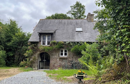 Bazouges-la-Perouse House | Vacation Rental Near Mont-Saint-Michel
