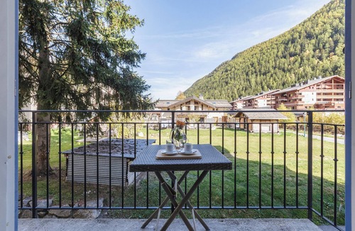 Vallorcine Apartment | Vallorcine Balme 03 Ski-In Retreat w/Shared Pool & Sauna, Vallorcine (Argentiere), France