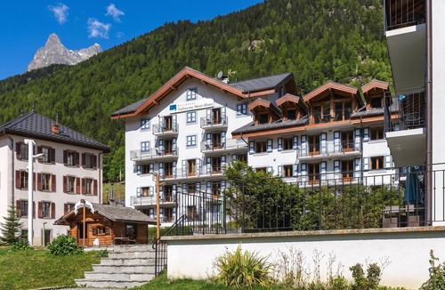 Vallorcine Apartment | Vallorcine Balme 03 Ski-In Retreat w/Shared Pool & Sauna, Vallorcine (Argentiere), France