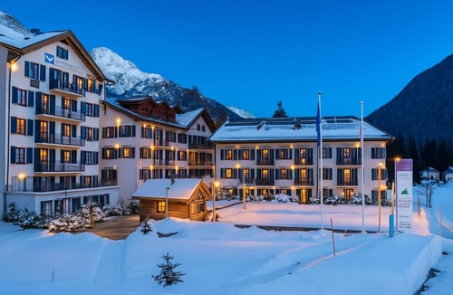 Vallorcine Apartment | Vallorcine Loriaz 13 Ski-In Retreat w/Shared Pool & Sauna, Vallorcine (Argentiere), France