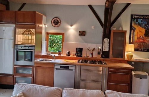 Douzains House | Van Gogh Holiday Home with Jacuzzi, Two Terraces and Panoramic Views in Lot-et-Garonne