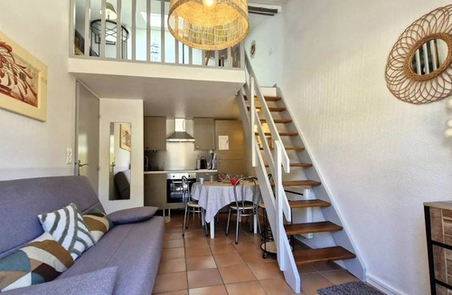 Vaux-sur-Mer Villa | Vaux-sur-Mer – COZY VILLA with a shared pool in the PONTAILLAC neighborhood