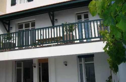Biarritz House | Very beautiful Basque house from the 1930s with heated pool in the center of Biarritz
