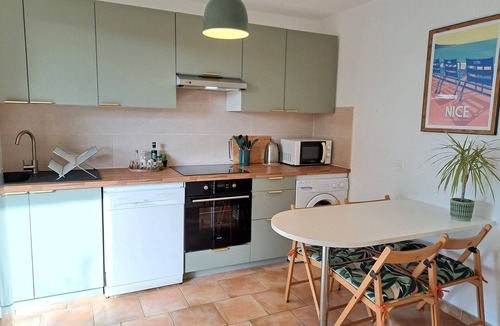 Cagnes-sur-Mer Apartment | Very nice 3-room apartment in a villa with garden and loggia