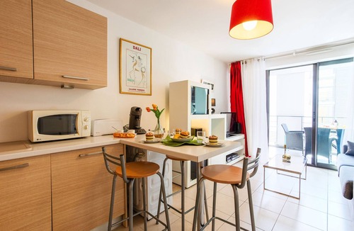 Jean-Medecin Apartment | VICTOR HUGO AP4159 by RIVIERA HOLIDAY HOMES
