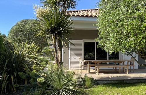 Vensac Villa | ‘Villa 31', 900 m away from the beach. Heated pool, in Montalivet-les-Bains.