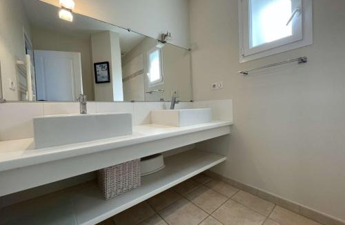Domino House | Villa 6 pièces avec jardin clos, animaux admis, Wi-Fi gratuit et proche plage - Saint-Georges-d’Oléron - FR-1-246A-207