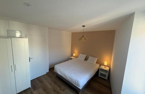 Les Roches-de-Condrieu Hotel | Villa 61