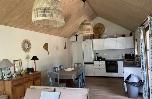 Noirmoutier-en-l'Ile Villa | Villa 8 people sea view, 30 meters from the beach. Direct access from the garden.