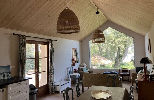 Noirmoutier-en-l'Ile Villa | Villa 8 people sea view, 30 meters from the beach. Direct access from the garden.
