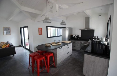 Le Bois-Plage-en-Re Villa | VILLA - 8 PEOPLE - IDEAL LOCATION - BEACH - WIFI - WOODEN BEACH - ILE DE RE