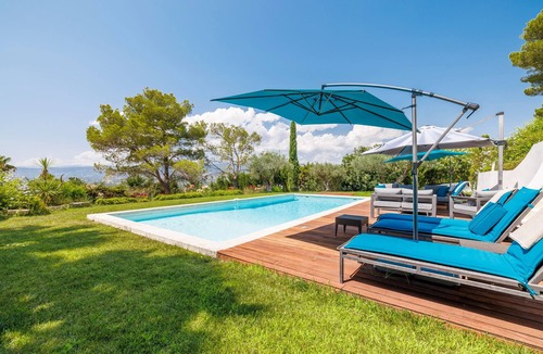 Les Baraques Villa | Villa Athéna - Villa d'exception vue montagne
