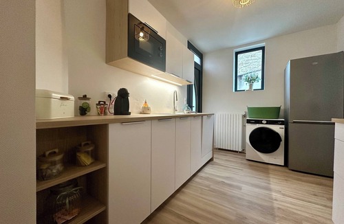 Brive-la-Gaillarde House | Villa Balzac - Maison en centre-ville - 4 personnes - climatisé