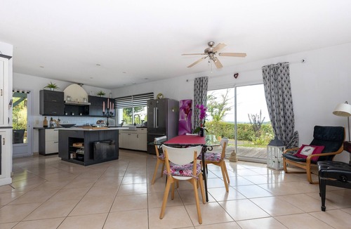 Bardos House | Villa 'Beautiful Basque House in Bardos' with Air Conditioning, Garden & Wi-Fi