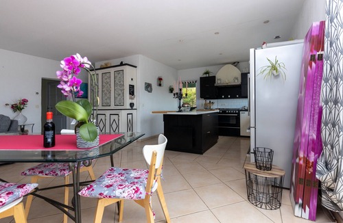 Bardos House | Villa 'Beautiful Basque House in Bardos' with Air Conditioning, Garden & Wi-Fi