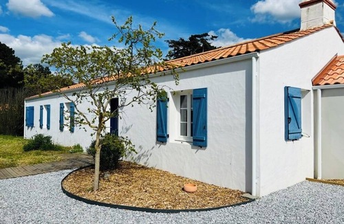 Saint-Jean-de-Monts Villa | Villa Chaleureuse & Familiale. Piscine Chauffée, à 700 Mètres de la Plage